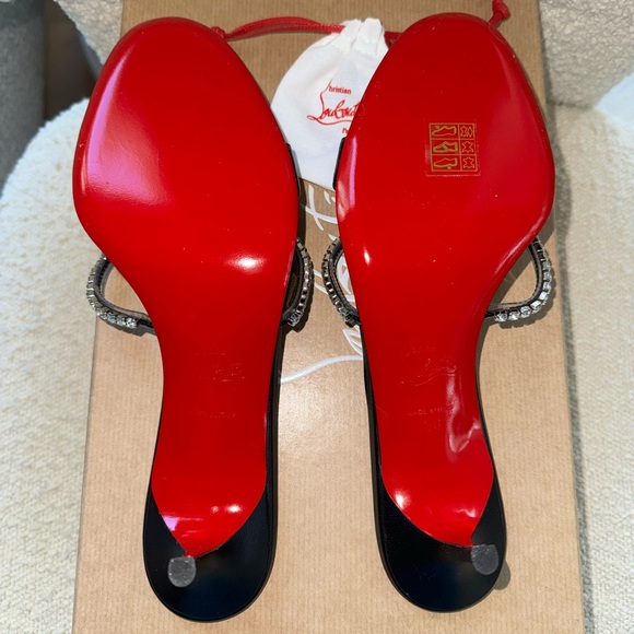 Christian Louboutin simple queenie heels size 39 - Picture 5 of 6